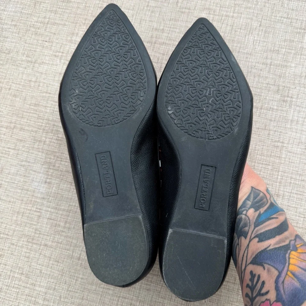 Portland boot company Studded Flats Women 7 Black‎ Pointed Toe